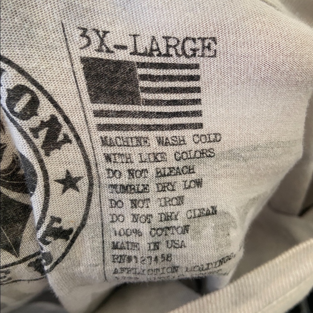 Affliction Men’s Tee - Picture 3 of 3